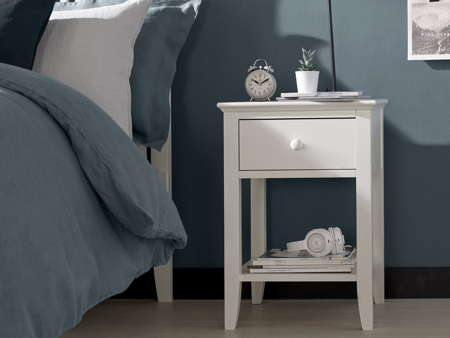 Ashby White 1 Drawer Nightstand