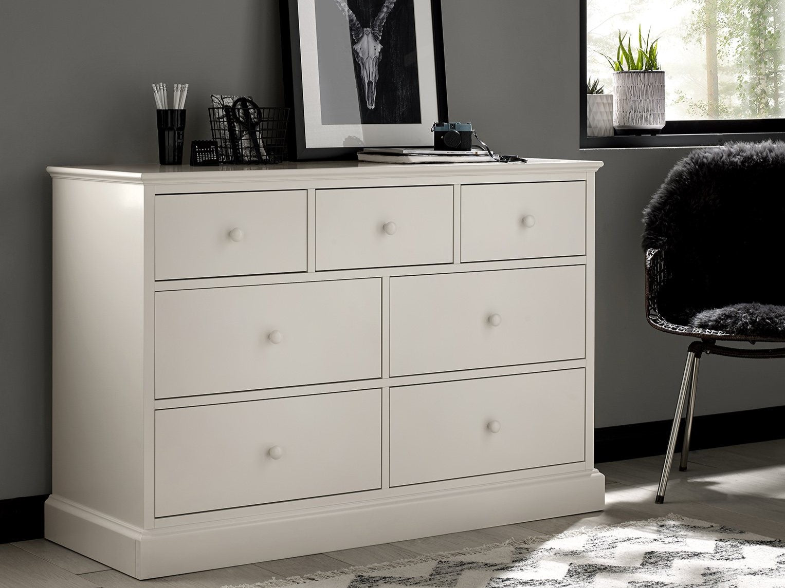 Ashby White 3+4 Drawer Chest