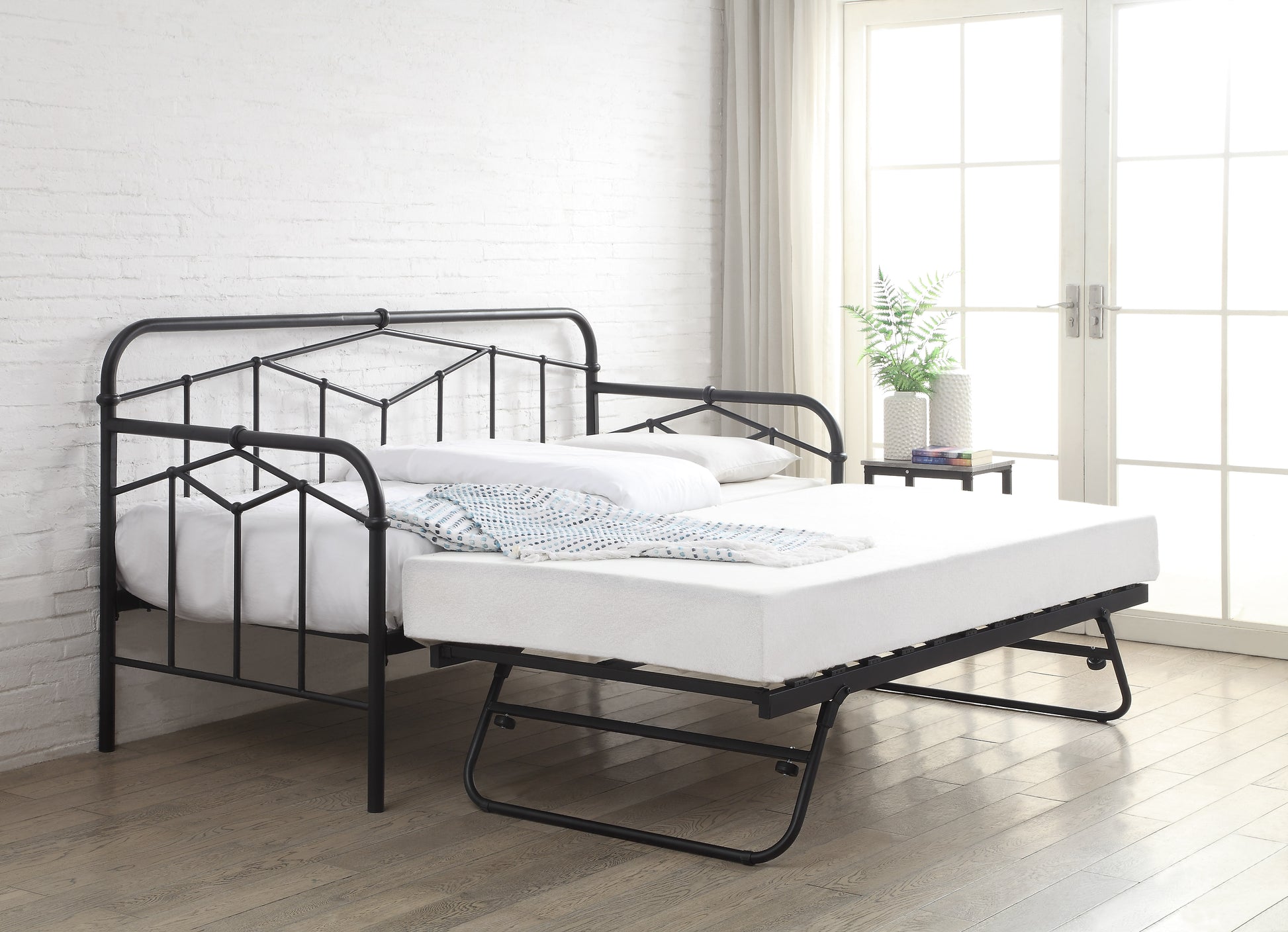 Adelaide Metal Day Bed - Sand Blast Black 2