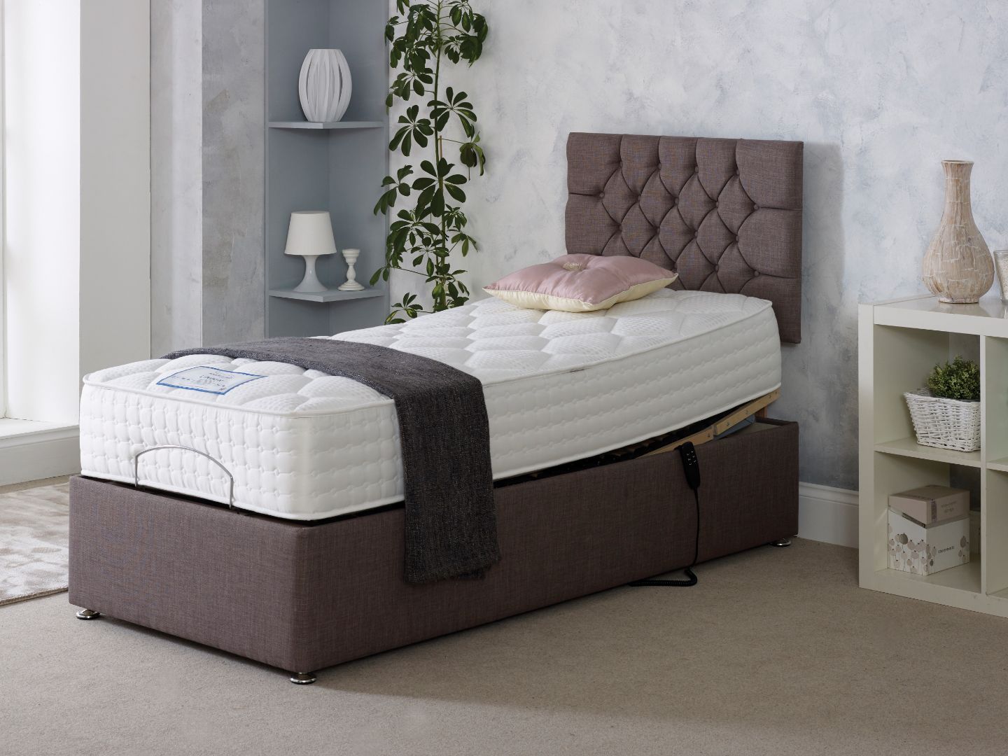 Divan Club Motion Dream Sorrento Adjustable Divan - Kingsize – Bed Factory Direct