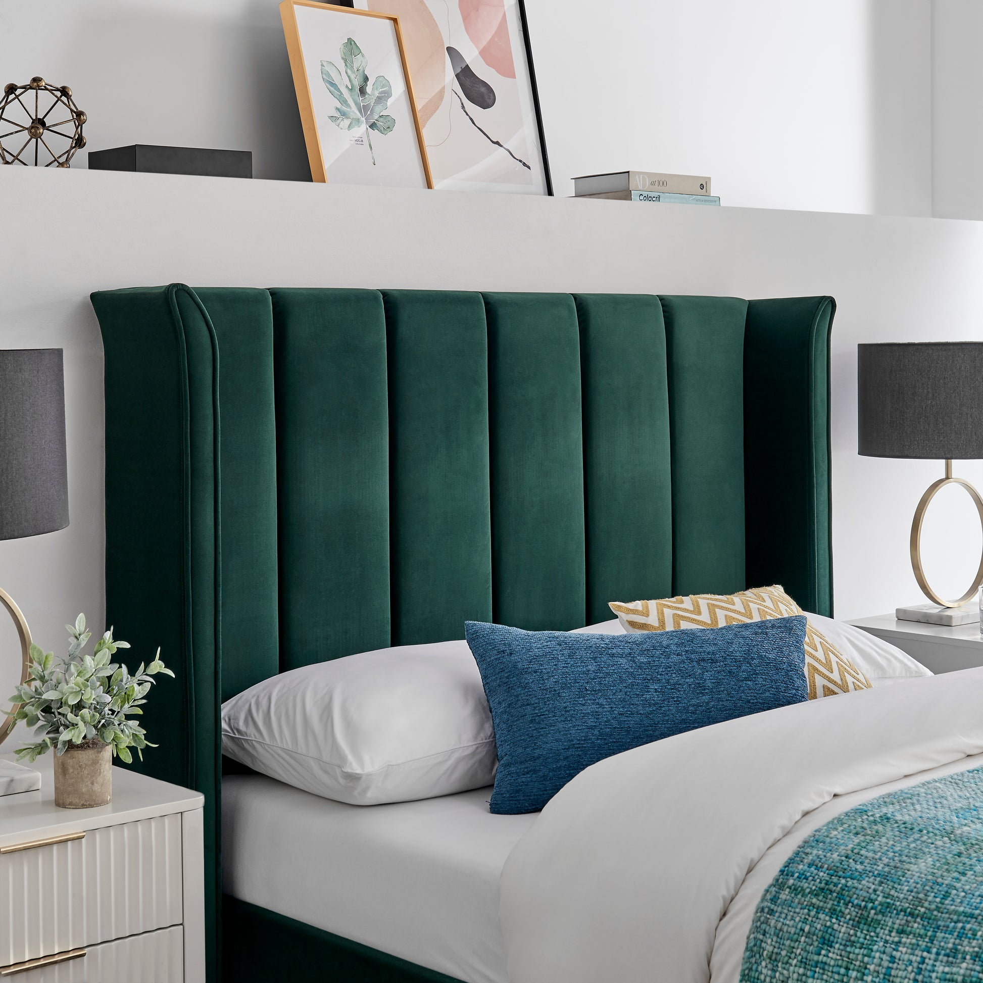 Limelight Polaris Velvet Bed Frame - Emerald 3