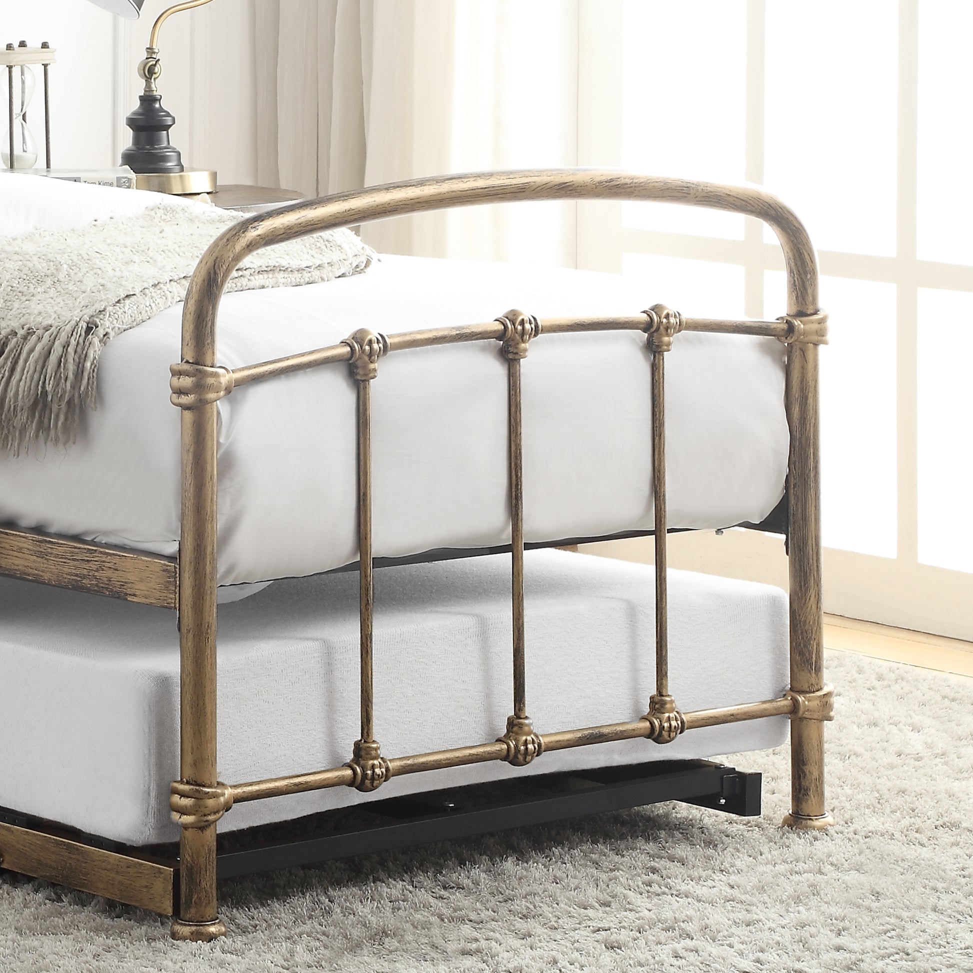 Maitland Metal Guest Bed - Antique Bronze 4