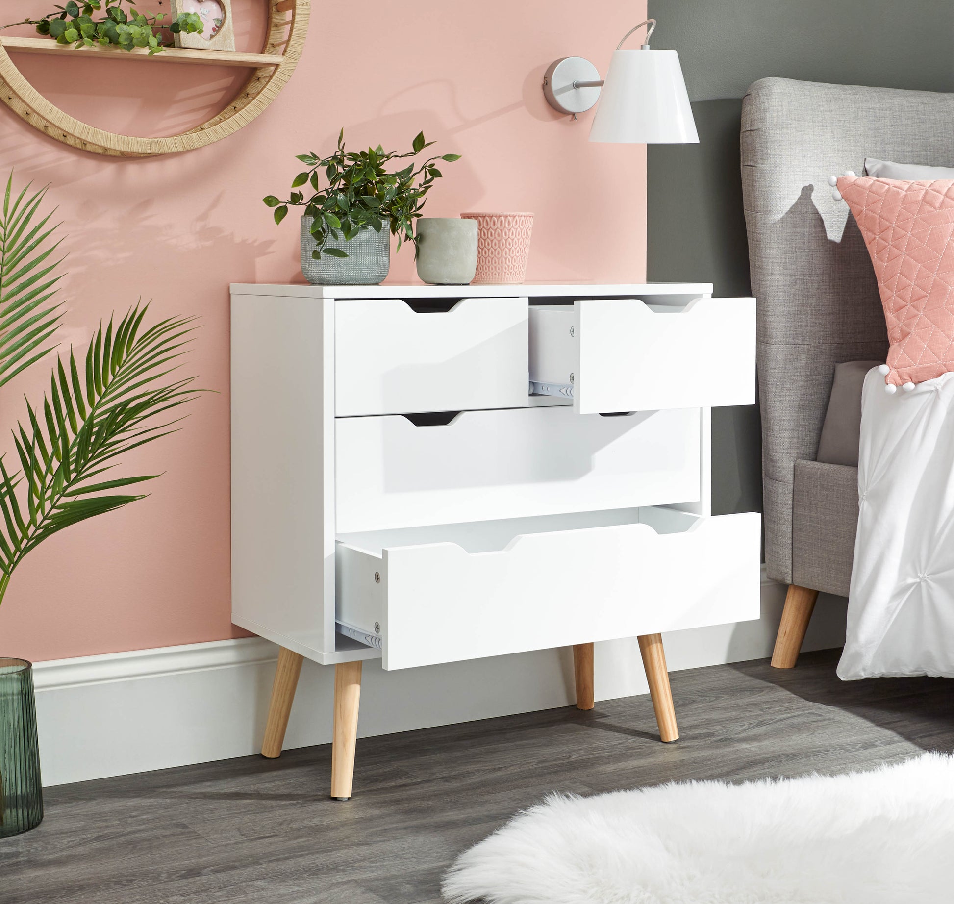 GFW Nyborg 2+2 Drawer Chest - White 2