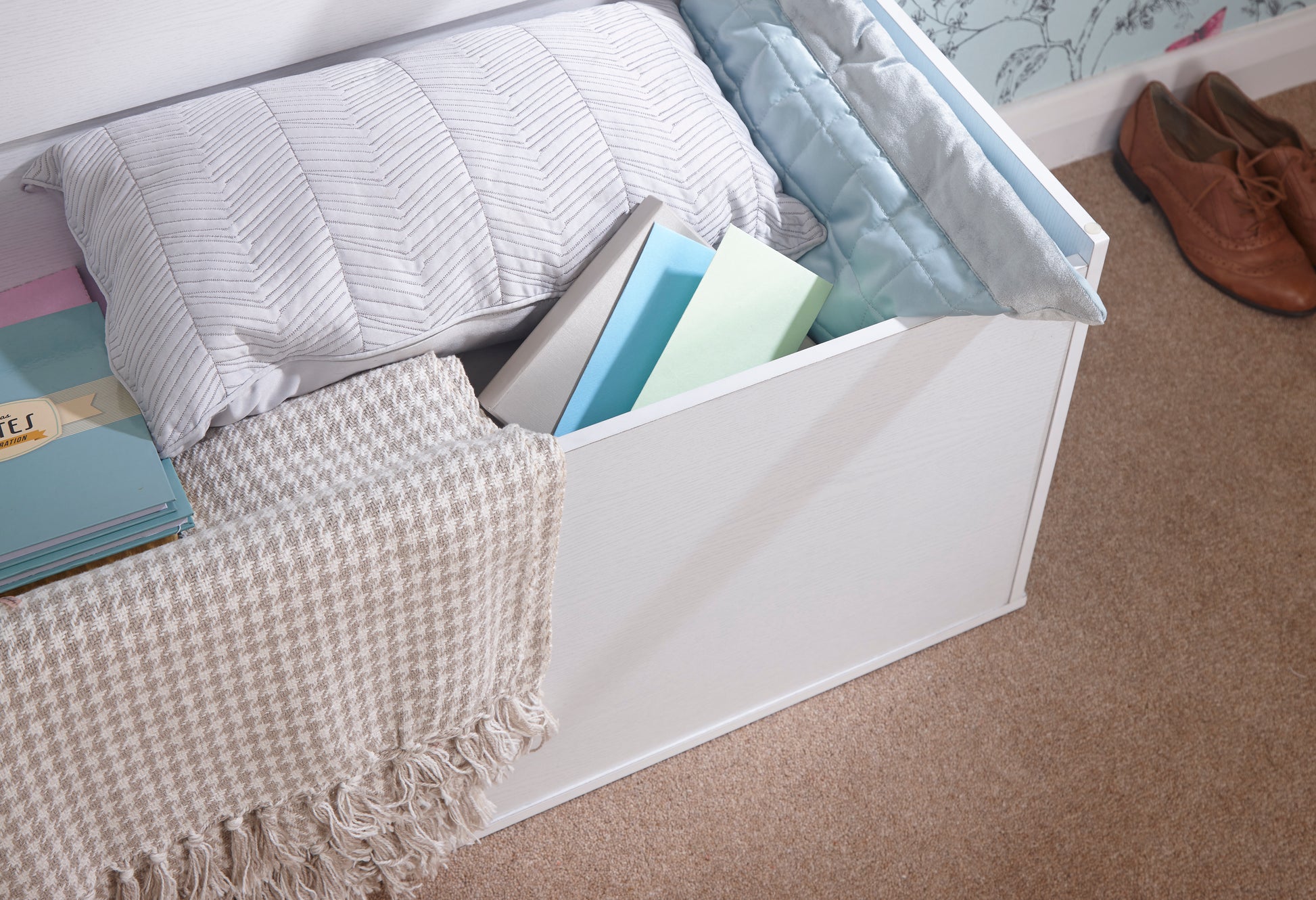 GFW Panama Wooden Blanket Box - White 3