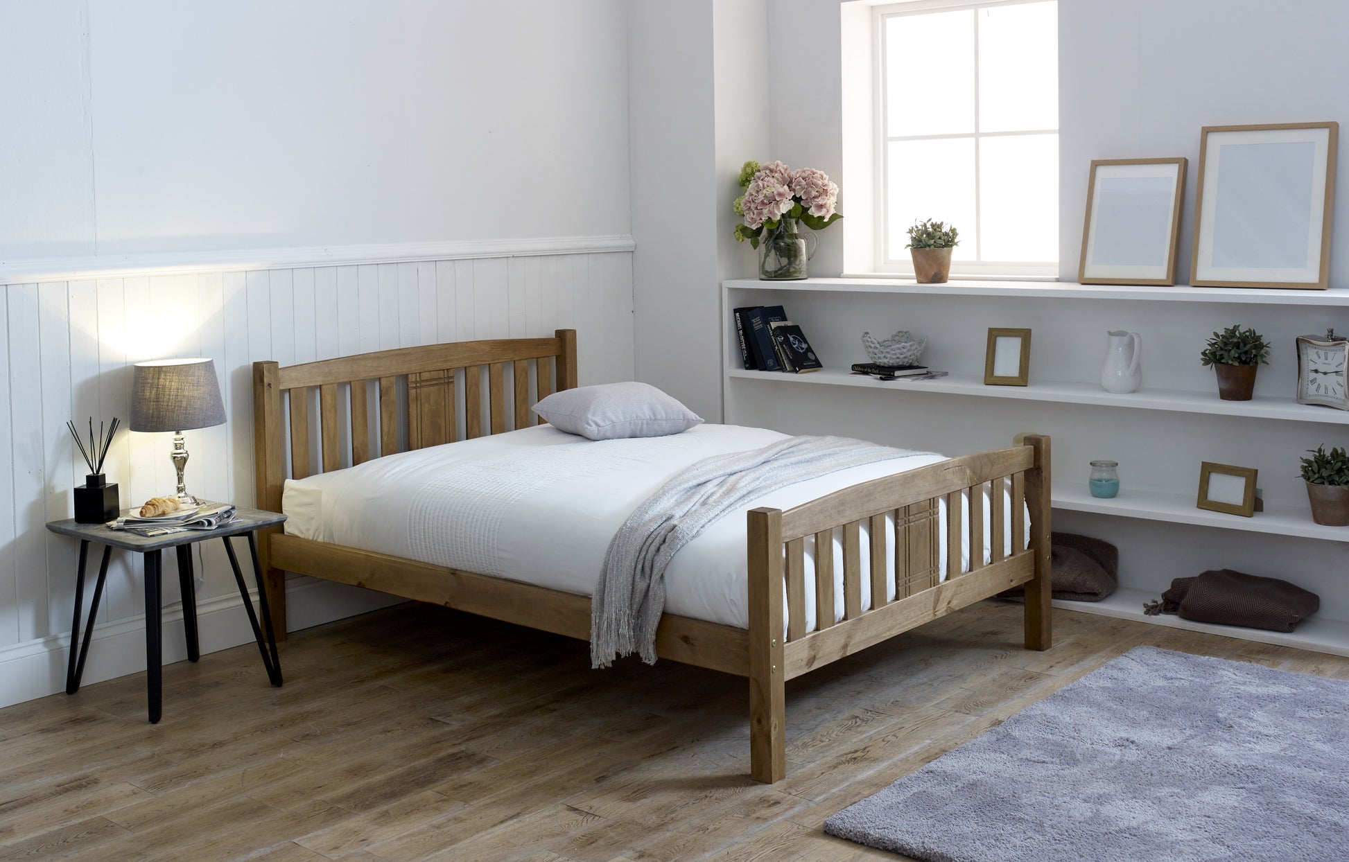 Limelight Sedna Wooden Bed - Kingsize