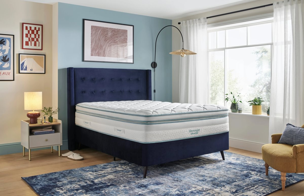 Silentnight UltraGel Cool Pillow Top Pocket 3000 Mattress Room Set